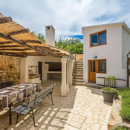 Holiday Home Jela Dobrinj エクステリア 写真