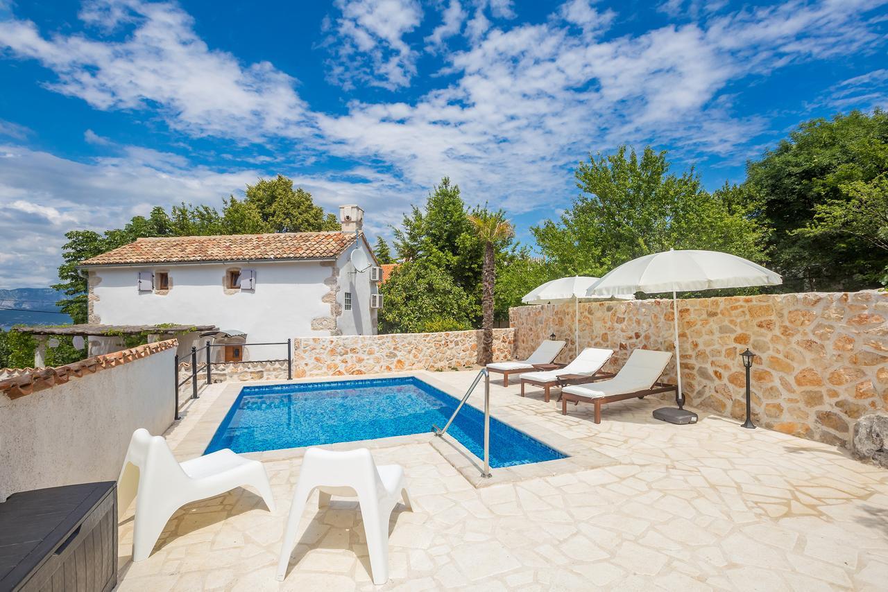 Holiday Home Jela Dobrinj エクステリア 写真