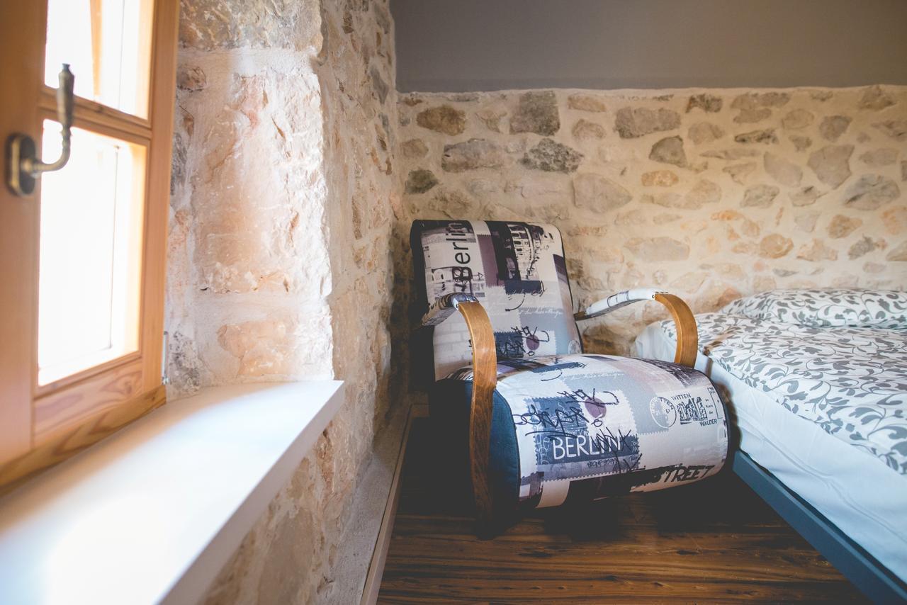 Holiday Home Jela Dobrinj エクステリア 写真