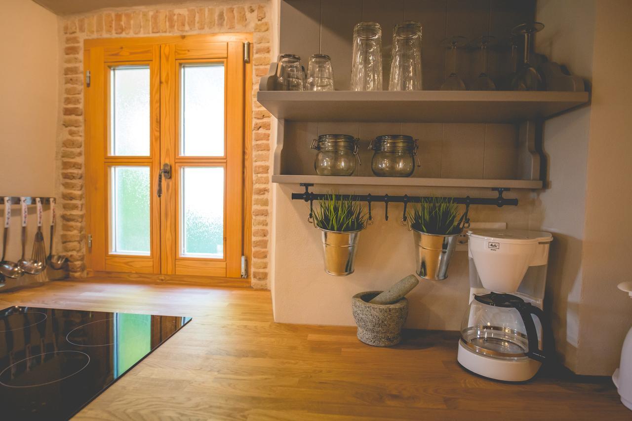 Holiday Home Jela Dobrinj エクステリア 写真